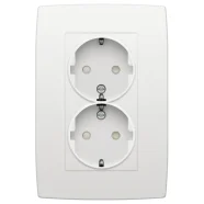 Koop Vandaag Niko 101-67835 Dubbele compacte wandcontactdoos, ultravlak verticaal met randaarde en volplaat, White