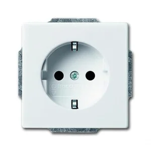Gratis Retour Busch-Jaeger 20 EUCR-884 wandcontactdoos randaarde Studiowit mat