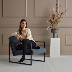 Innovation Living Vikko Chair With Arms - stof 528 Favoriet