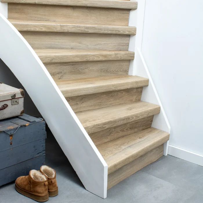 Premium Traprenovatie PVC Cement Double Smoked Oak 305 Elba