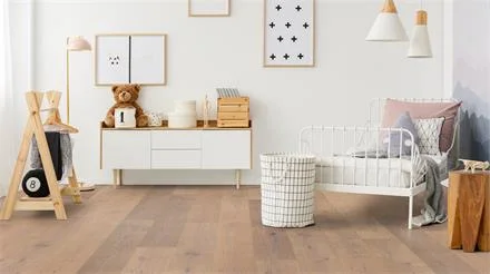 Parkett weiße Lara XL Eiche rustikal gebürstet weiß geölt Aanbieding