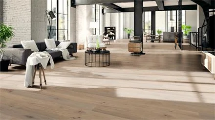Thede&Witte Parkett Boston Eiche astig gebürstet, geräuchert, weiß geölt Weekendaanbieding