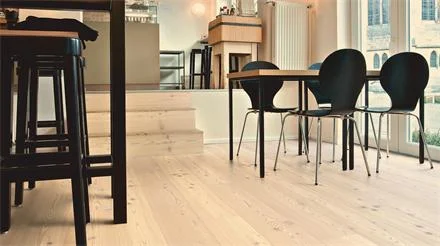 Thede&Witte Parkett Boston Lärche astig gebürstet, weiß geölt Betaalbaar